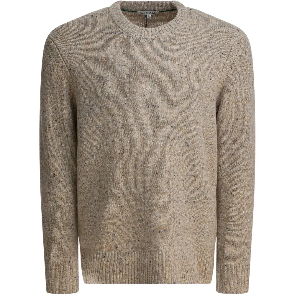 Вязаный свитер с круглым вырезом