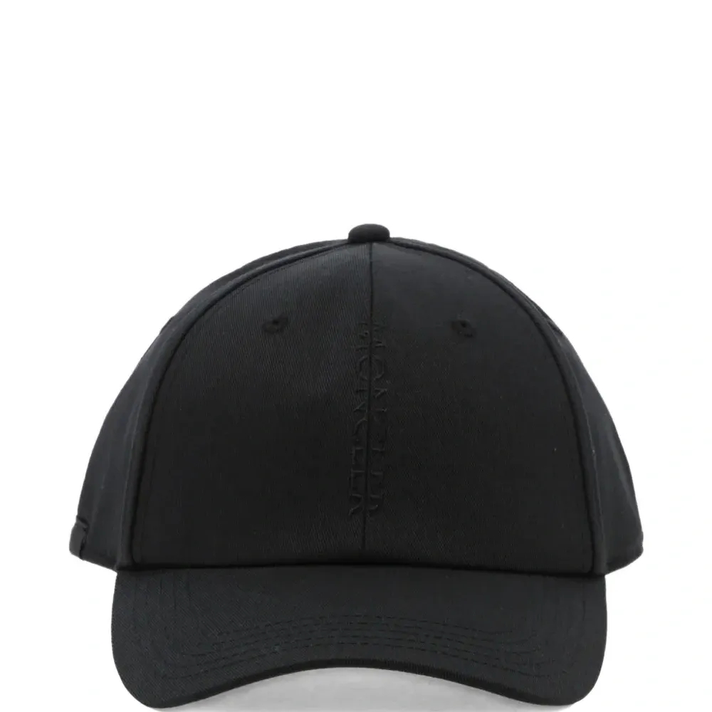 Бейсболка с логотипом