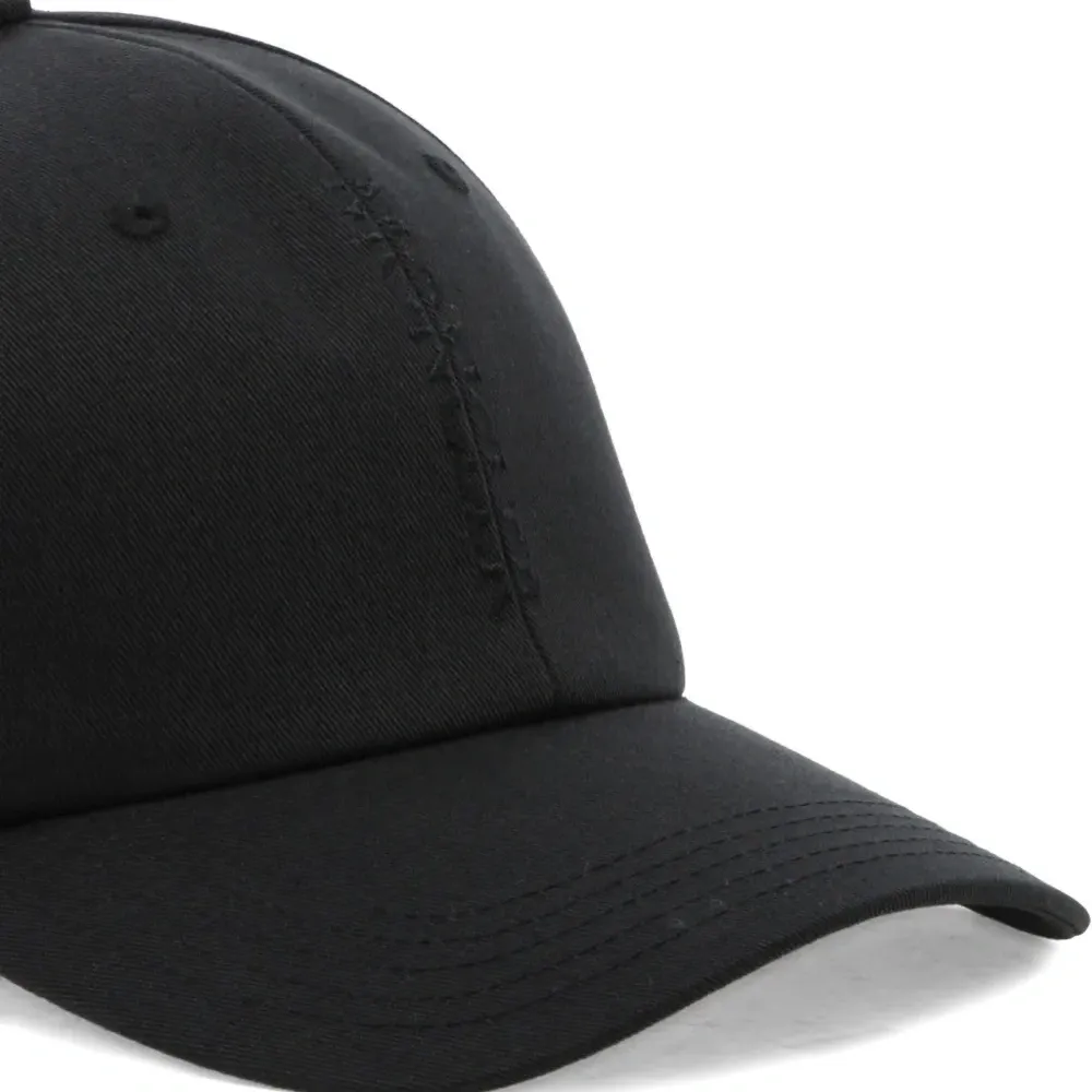 Бейсболка с логотипом