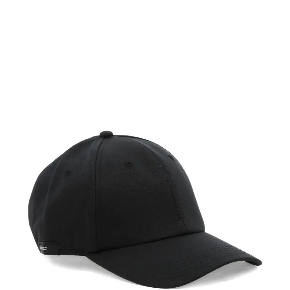 Бейсболка с логотипом