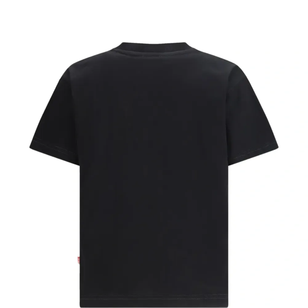 Футболка с вышитым логотипом