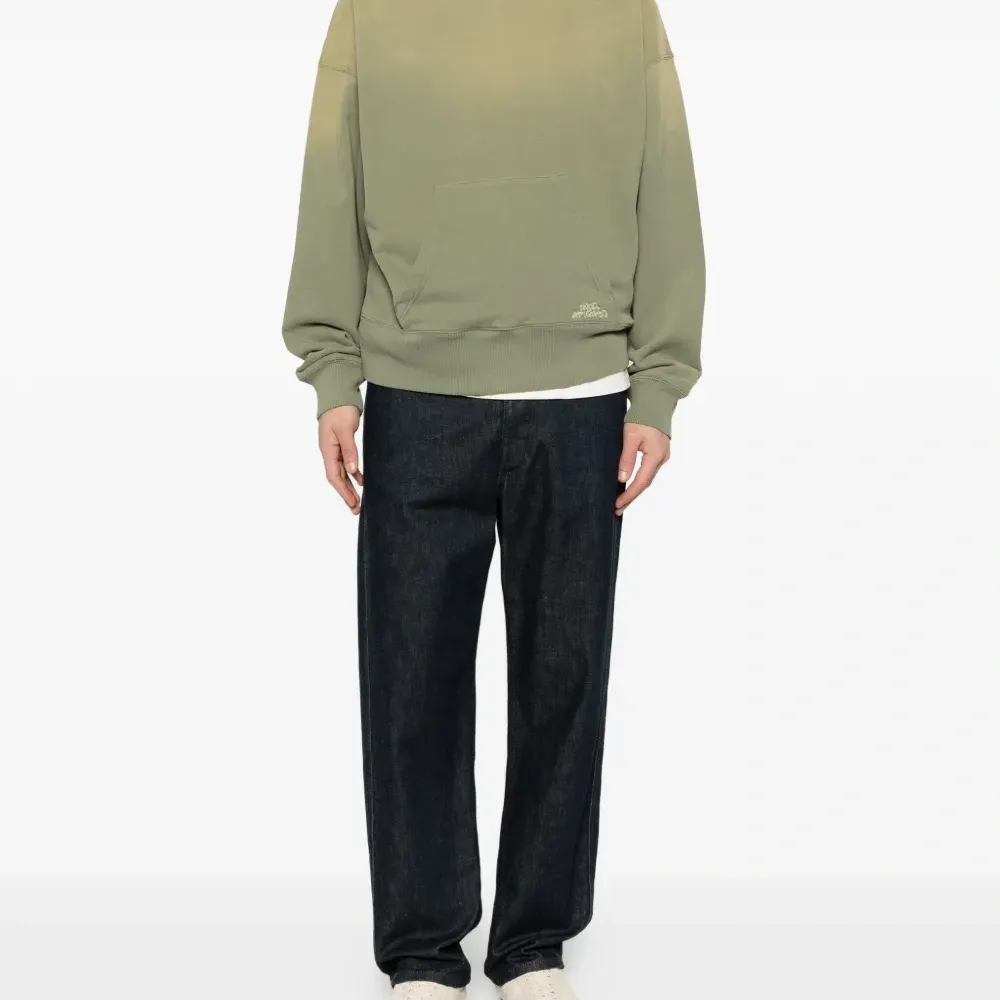 Худи с омбре и карманом