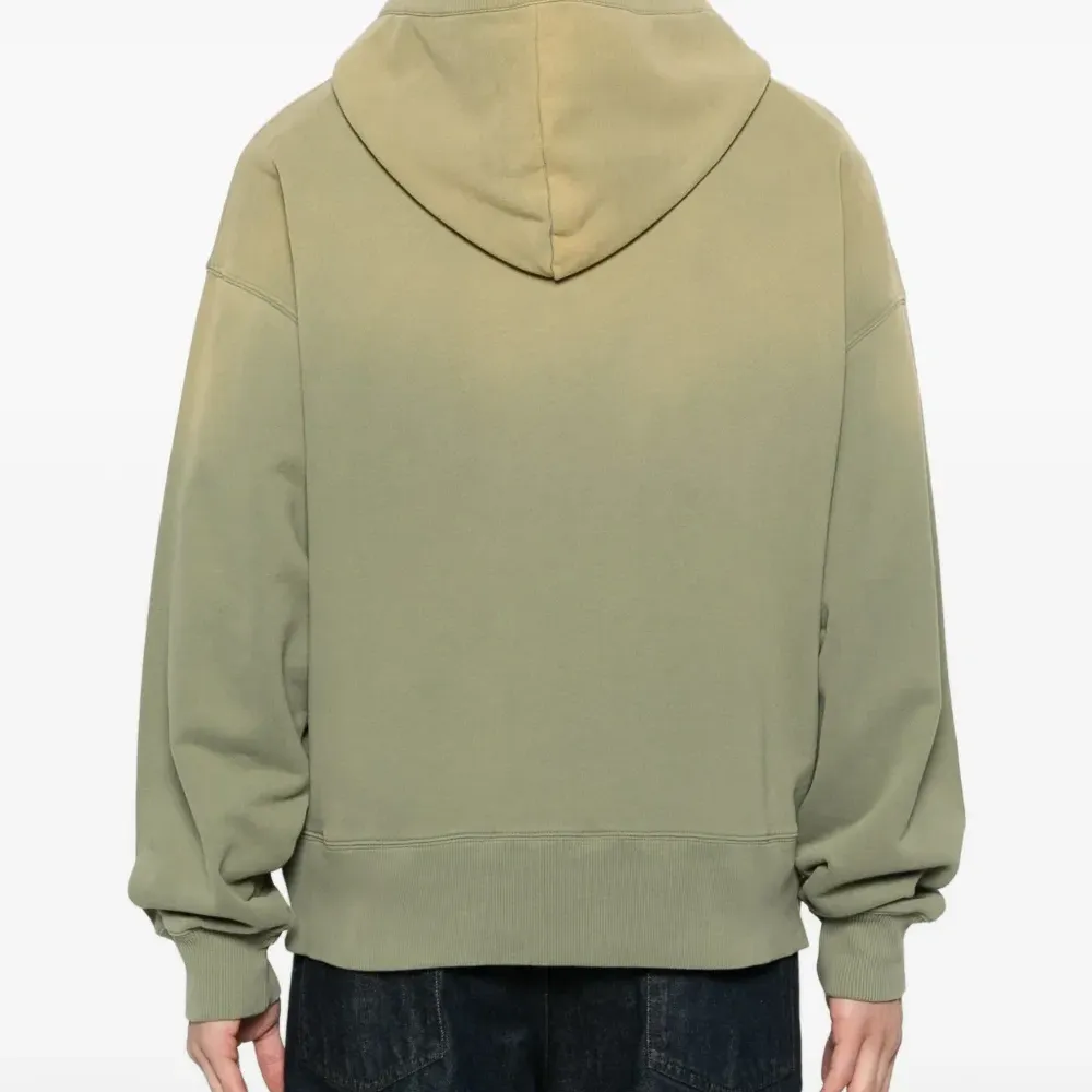 Худи с омбре и карманом