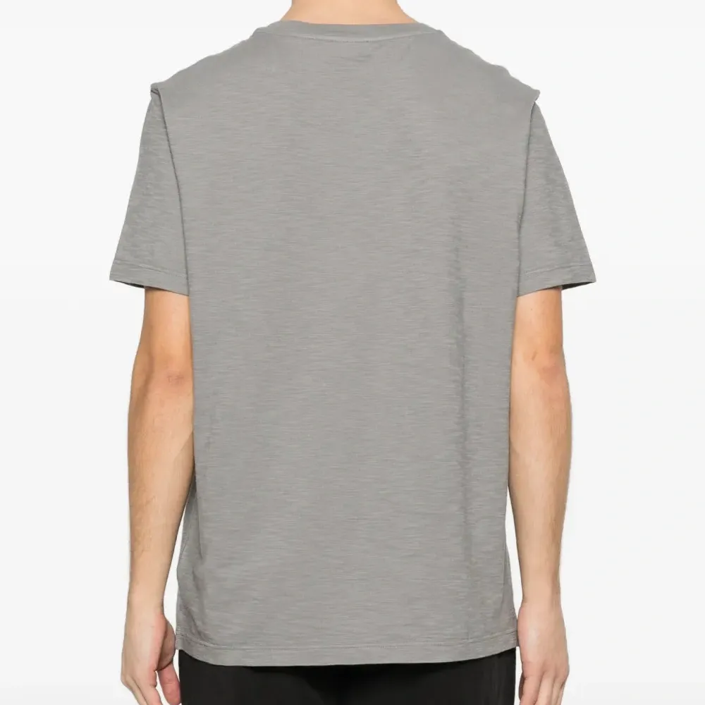 Футболка с логотипом