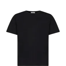 Черная футболка