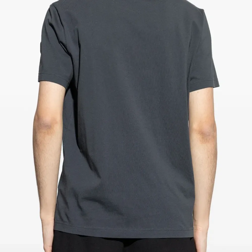 Футболка с логотипом