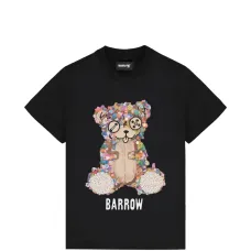 Футболка с вышитым рисунком