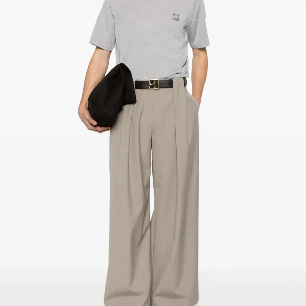 Футболка с логотипом