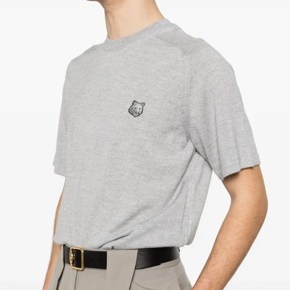 Футболка с логотипом