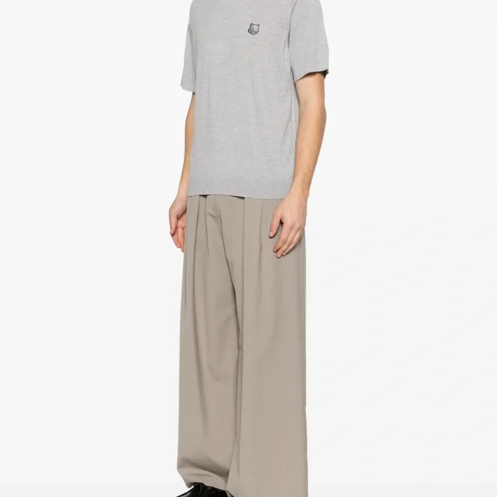 Футболка с логотипом