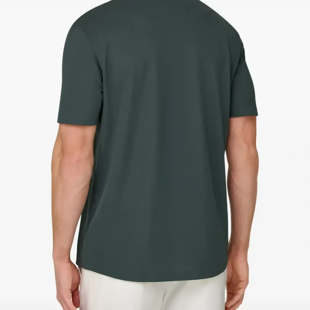 Футболка из пике с аппликацией