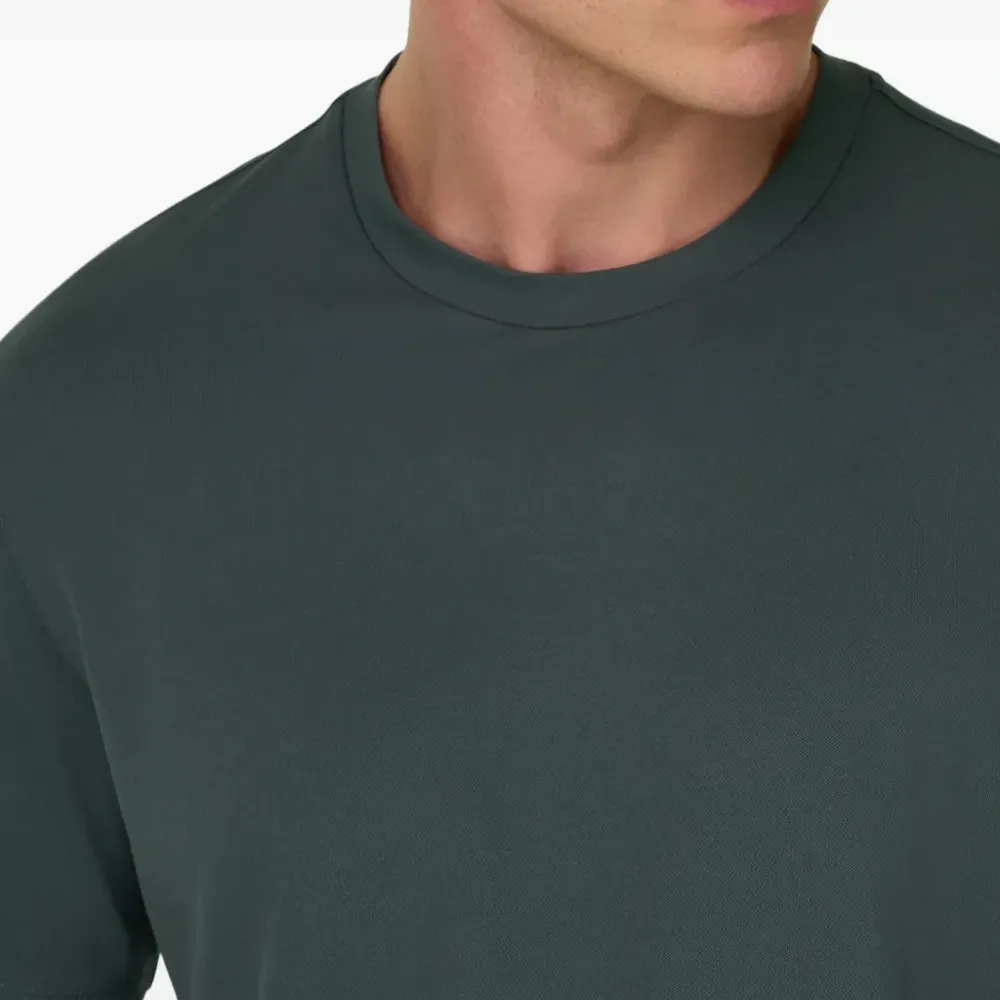 Футболка из пике с аппликацией