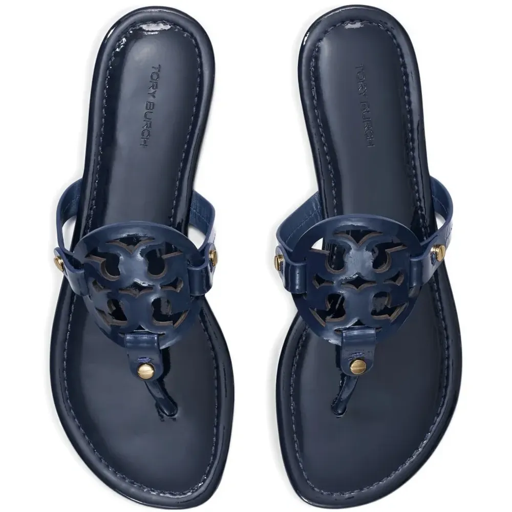 Босоножки Miller с вырезами на плоской подошве