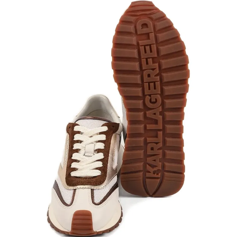 Кроссовки с кружевной отделкой