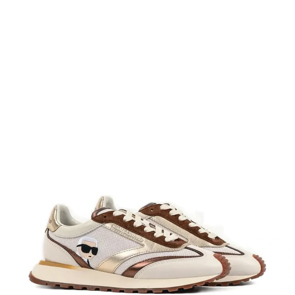 Кроссовки с кружевной отделкой