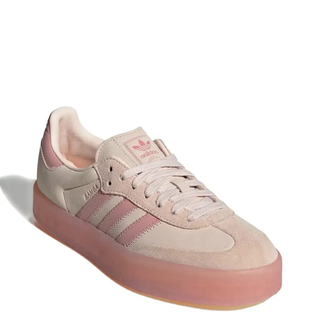 Полосатые кроссовки на платформе Sambae