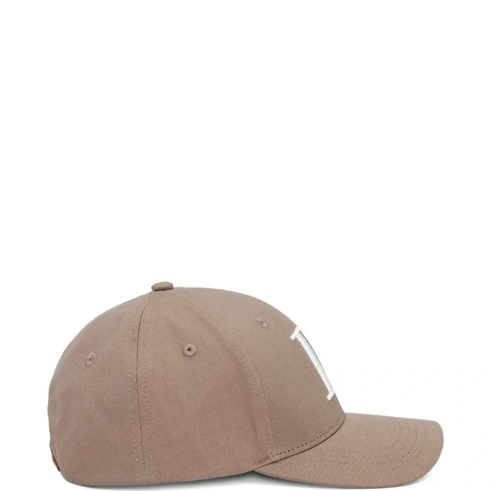 Бейсболка с вышивкой