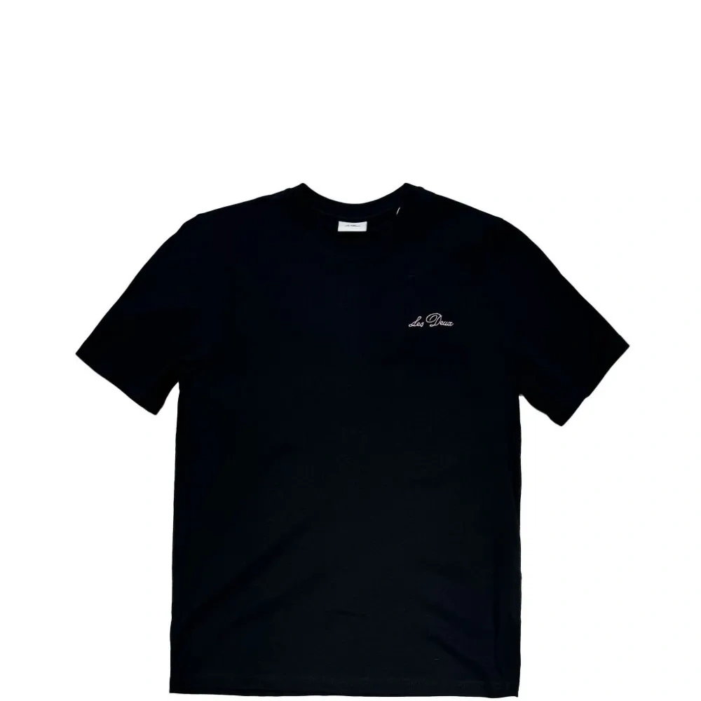 Футболка с цветочной вышивкой