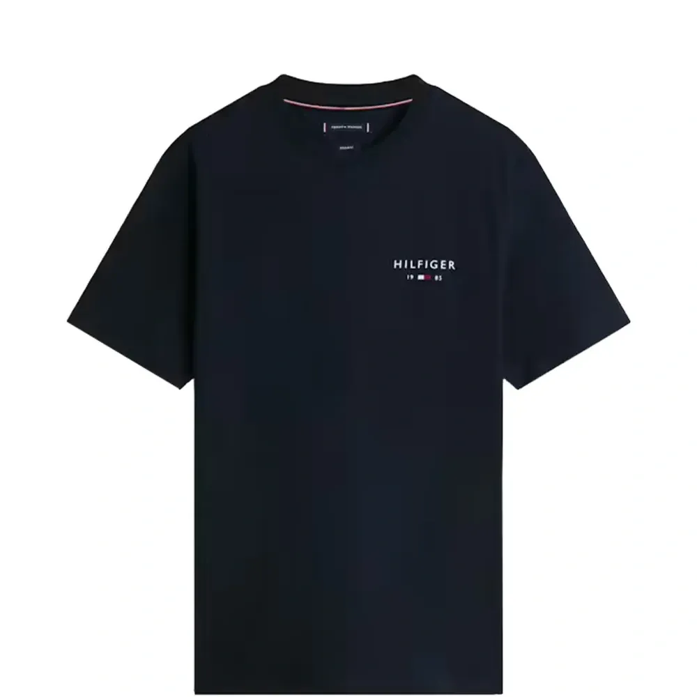 Футболка с логотипом