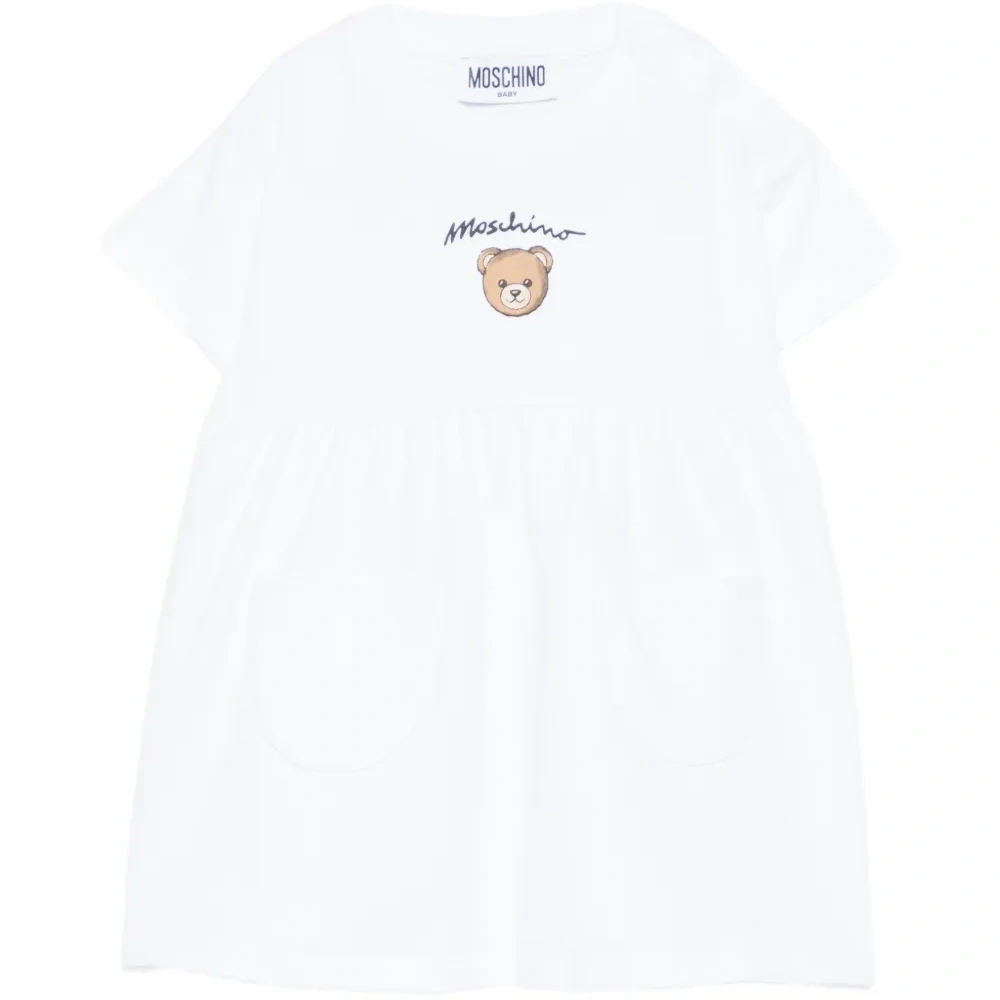 Платье с короткими рукавами