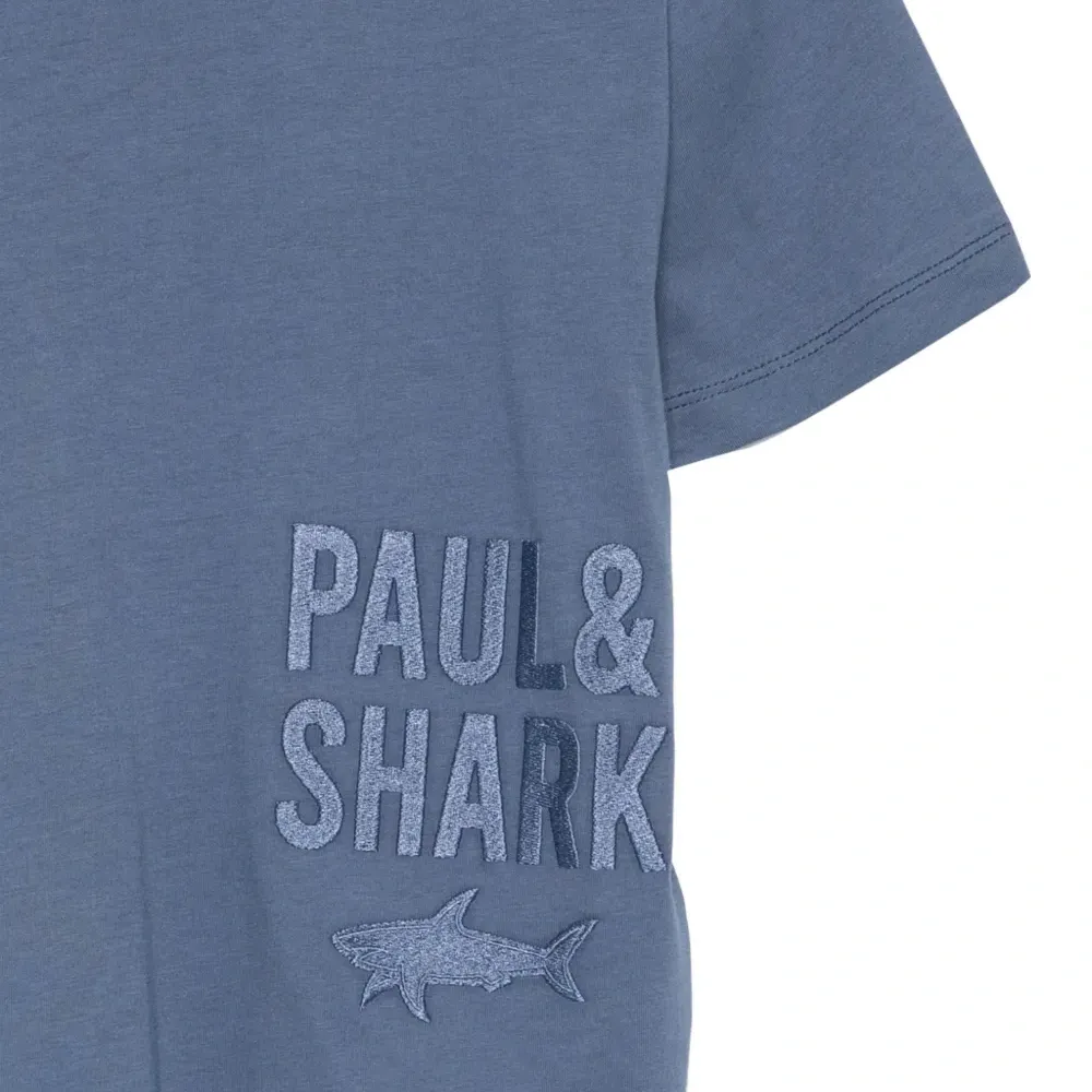 Футболка с вышитым логотипом