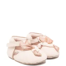 Кожаные пинетки с аппликацией в виде птицы