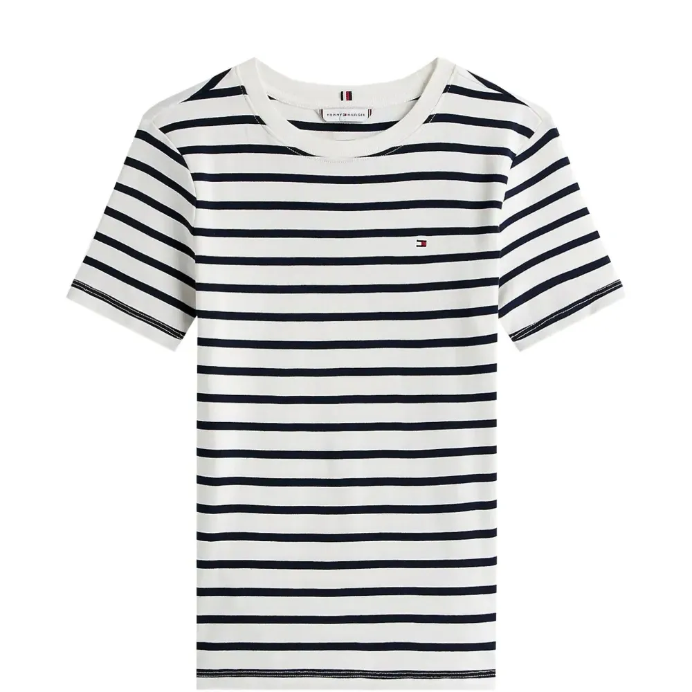 Полосатая футболка