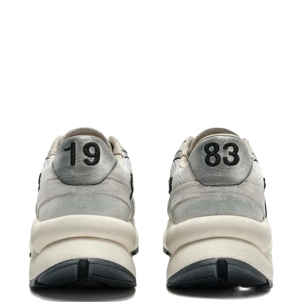 Кроссовки с вставками Кроссовки с вставками