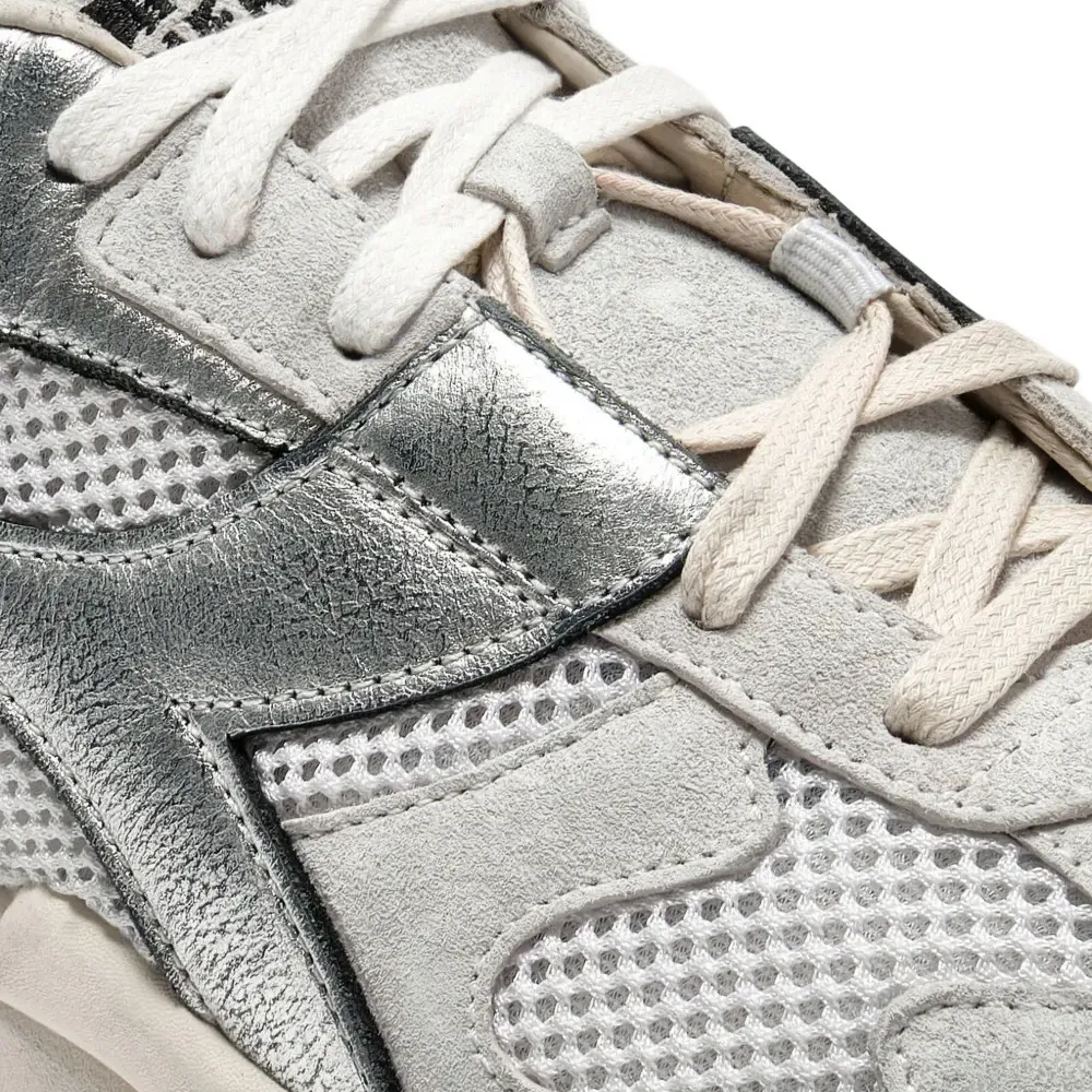 Кроссовки с вставками Кроссовки с вставками