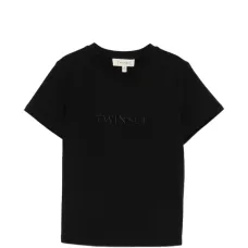 Футболка с вышивкой