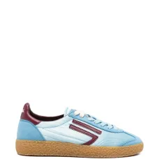 Синие кроссовки на шнуровке