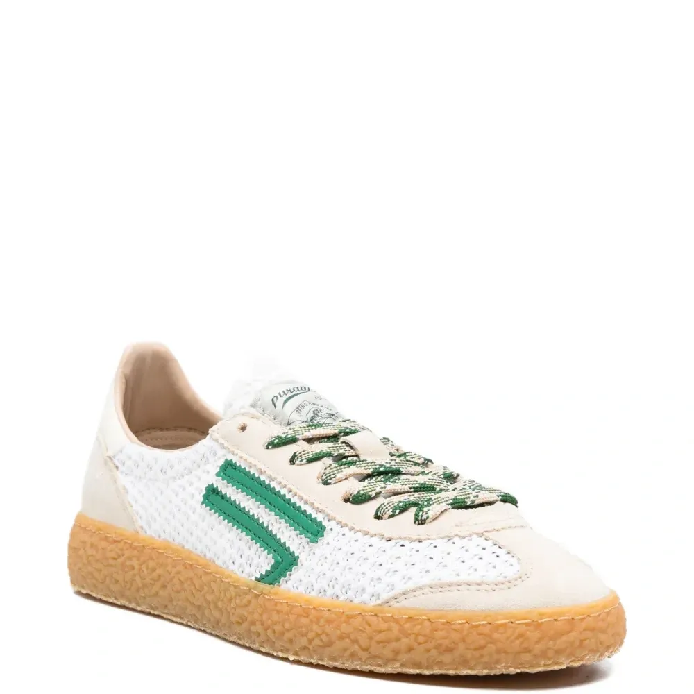 Кроссовки из сетчатого материала