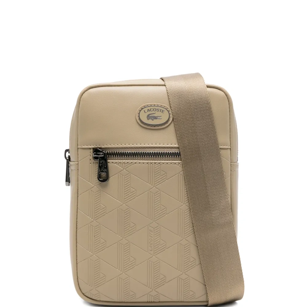 Сумка через плечо с тиснённым логотипом