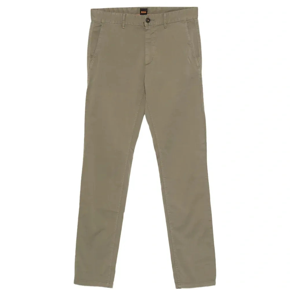 Брюки на пуговицах