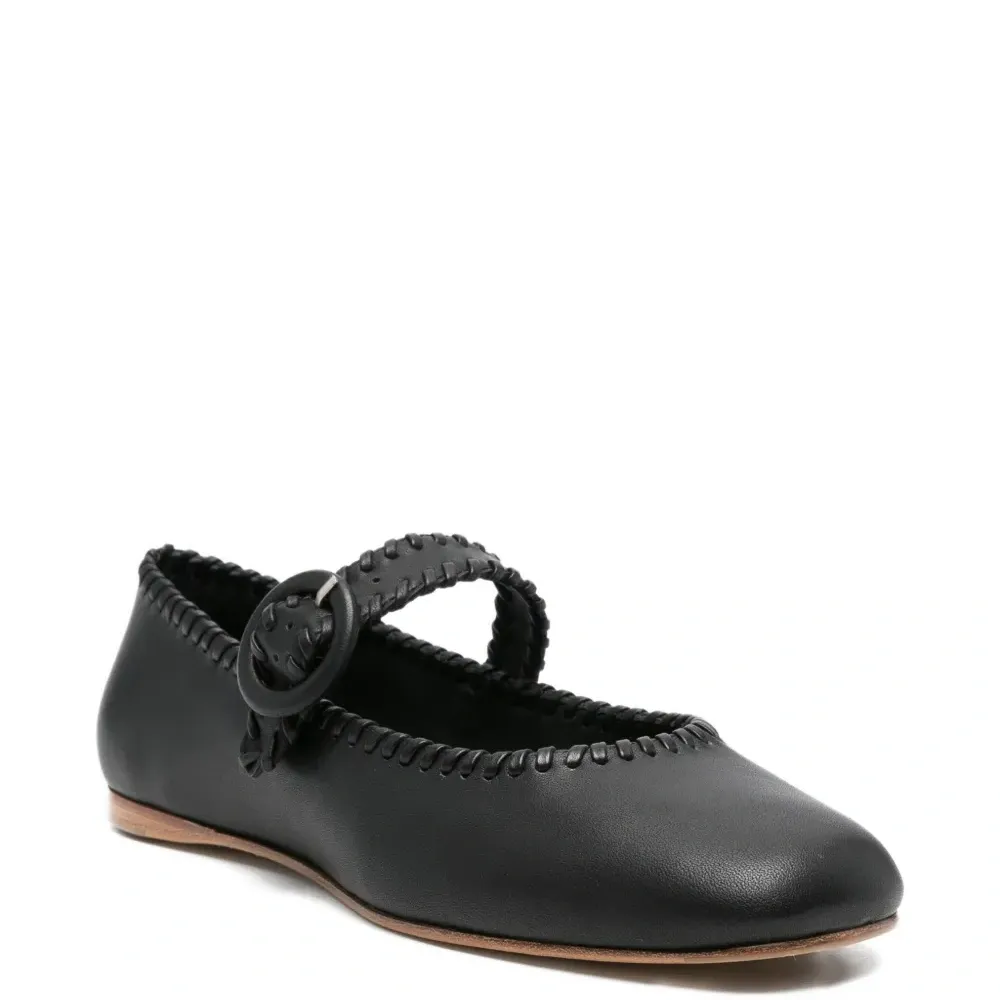 Балетки с отделкой