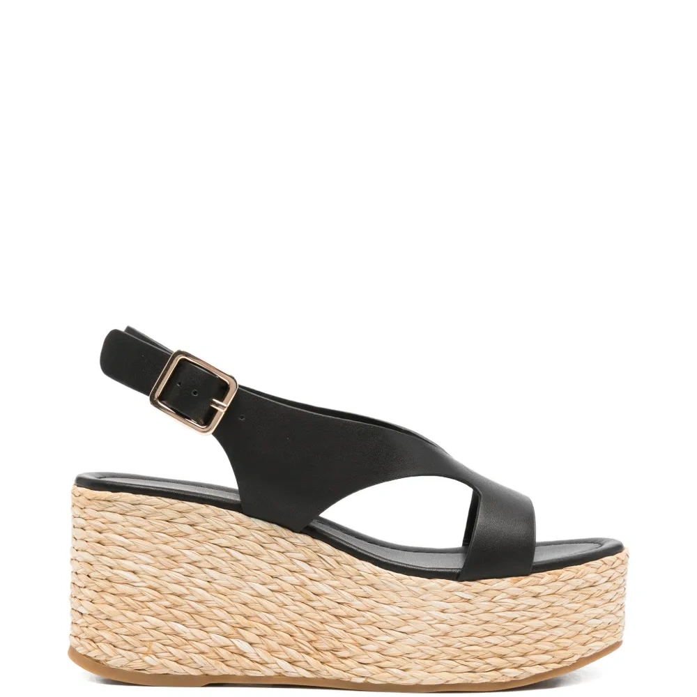 Кожаные туфли с перекрещивающимися ремешками