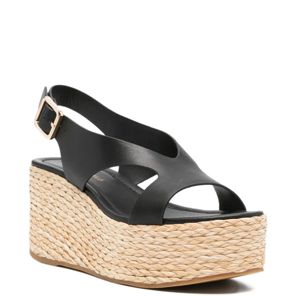 Кожаные туфли с перекрещивающимися ремешками