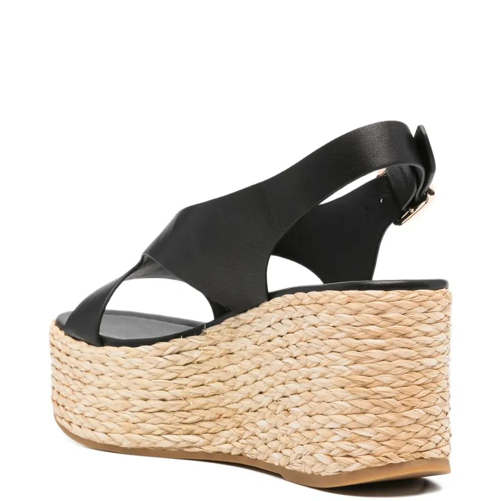 Кожаные туфли с перекрещивающимися ремешками