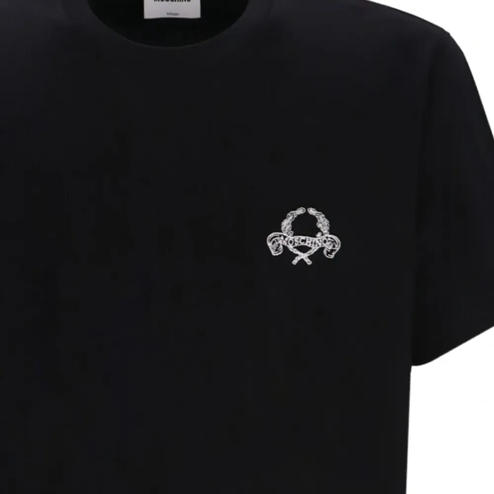 Футболка с нашивкой-логотипом