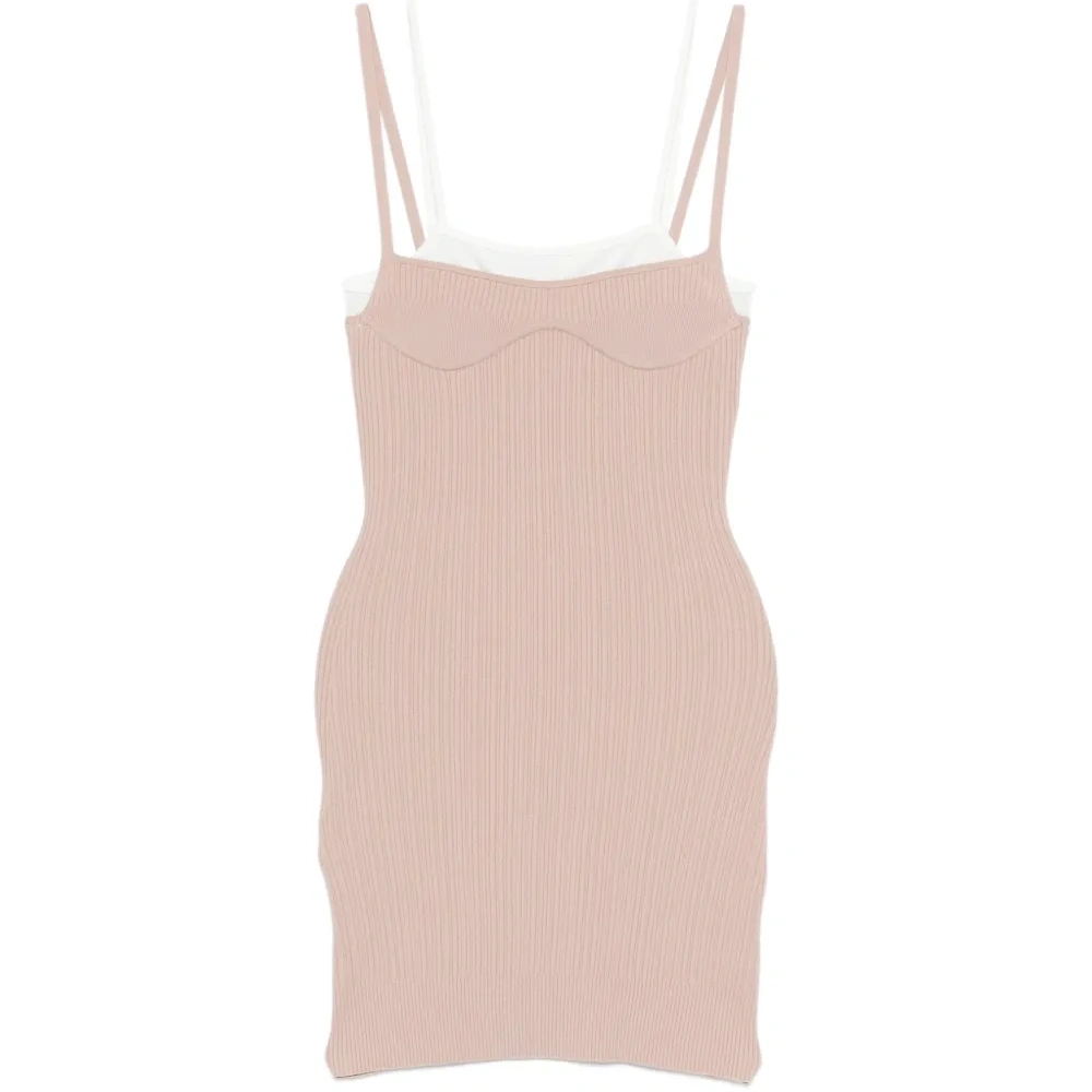 Вязаное мини-платье в рубчик