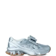 Кроссовки с текстурированными вставками