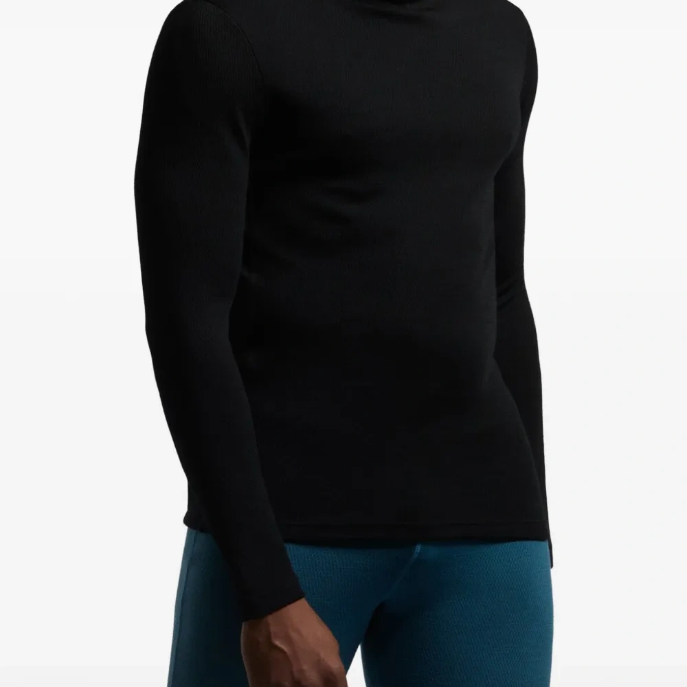 Топ с длинными рукавами и логотипом