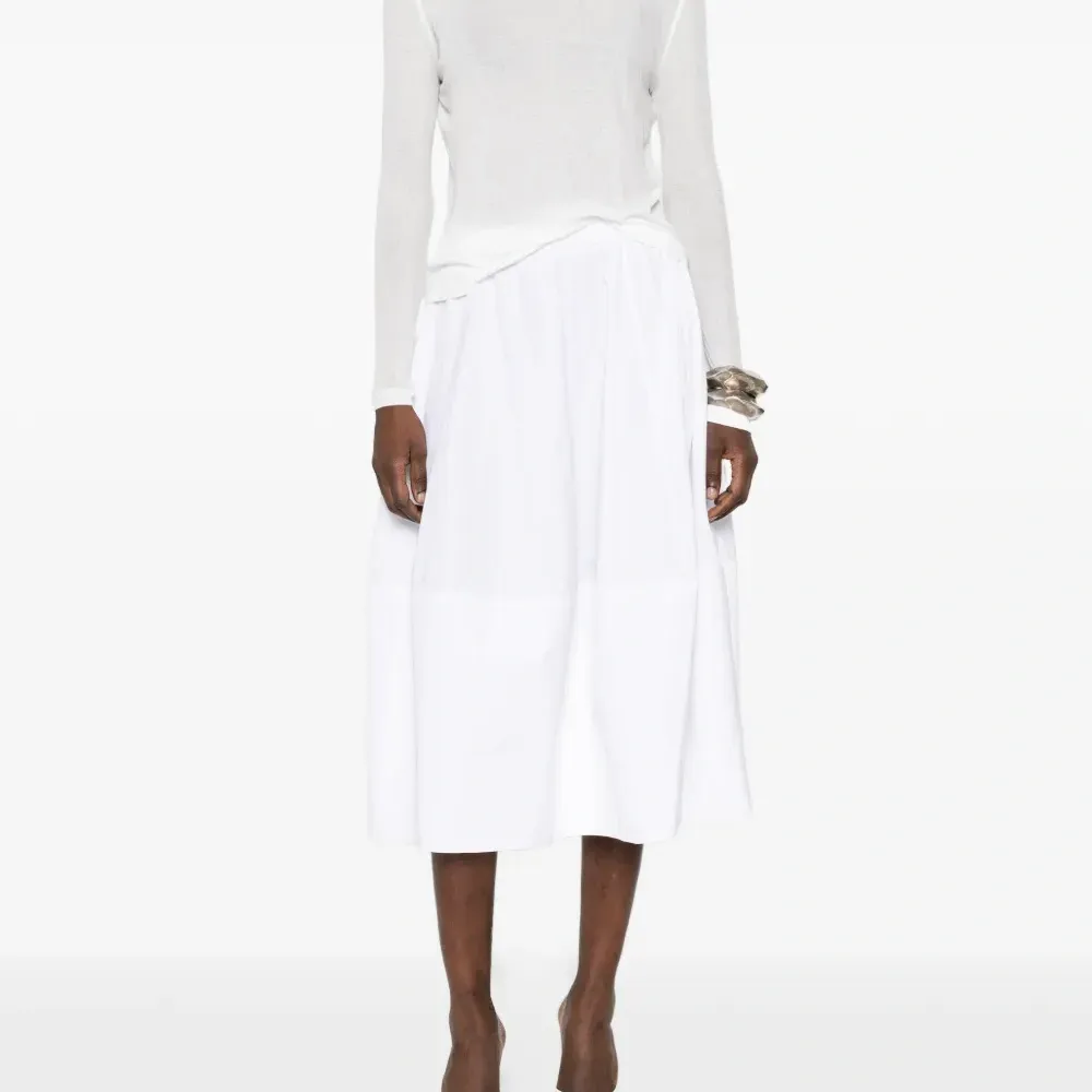 Лонгслив с круглым вырезом