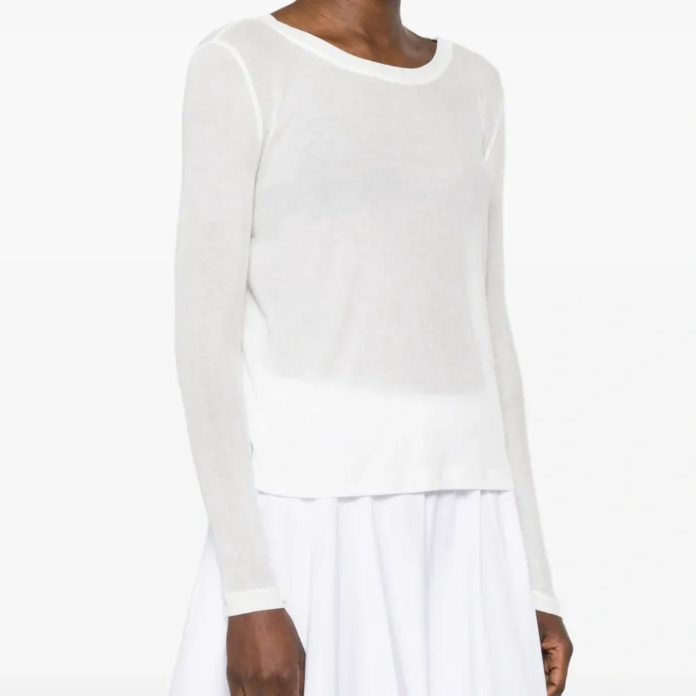 Лонгслив с круглым вырезом