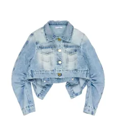 Джинсовая куртка на пуговицах