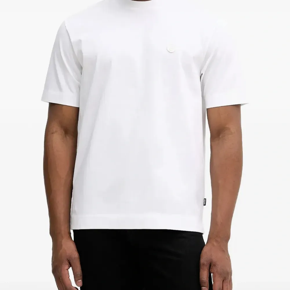 Футболка с круглым вырезом