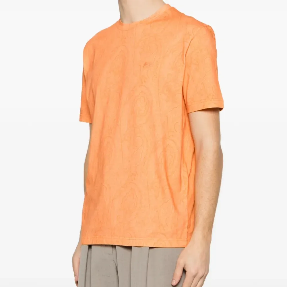 Футболка с принтом «пейсли»