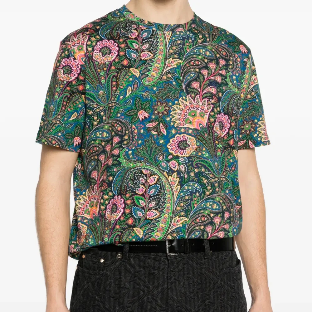 Футболка с узором "пейсли"