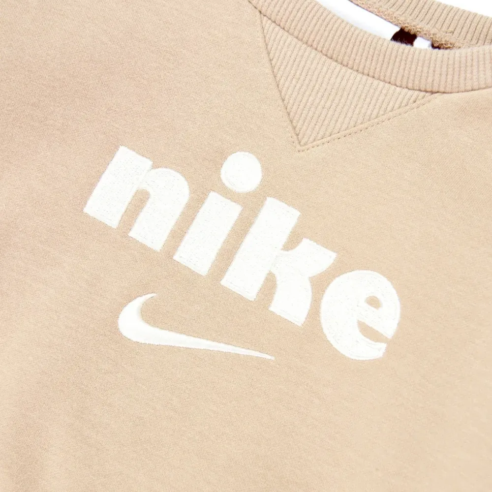 Спортивный костюм с логотипом