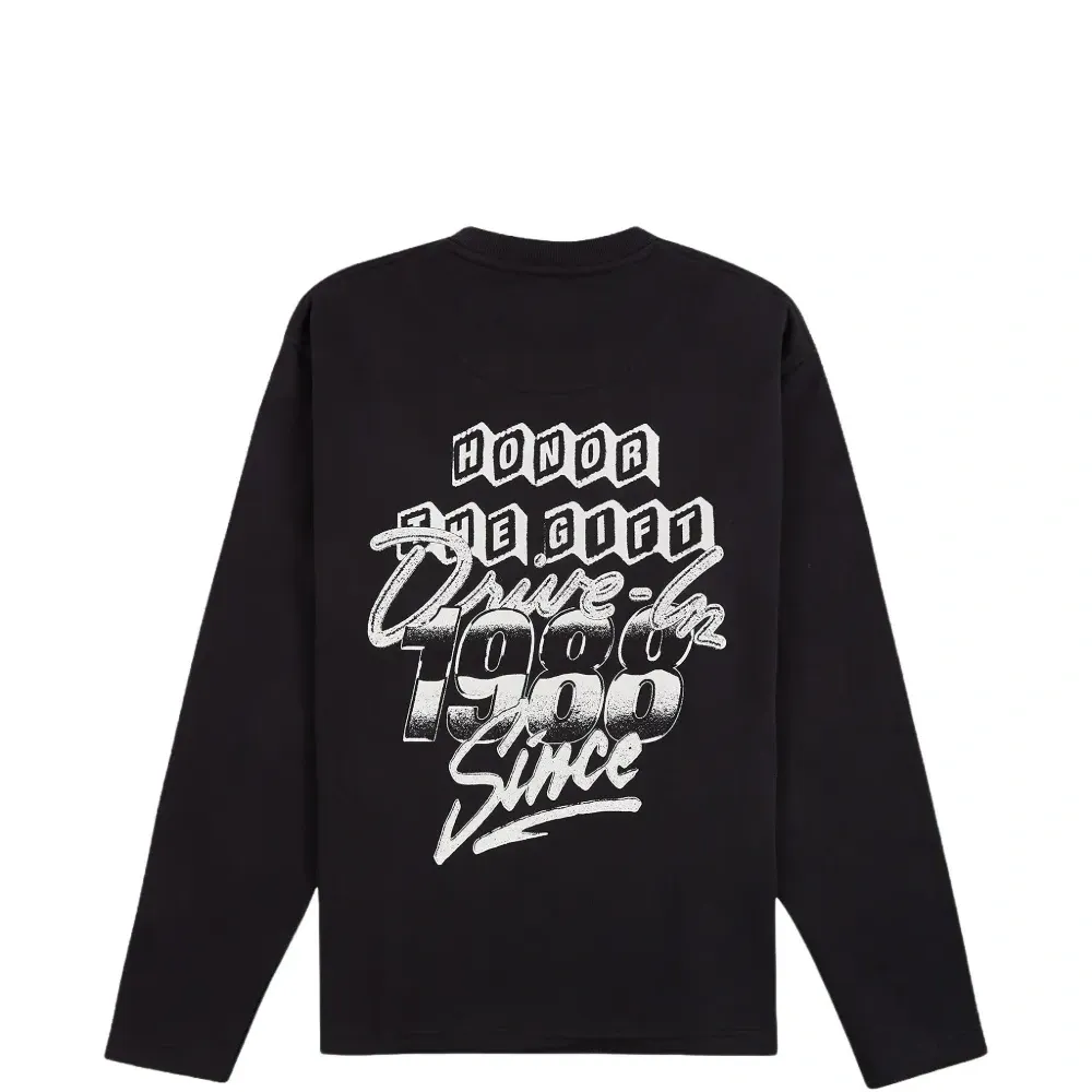 Футболка с длинными рукавами и круглым вырезом